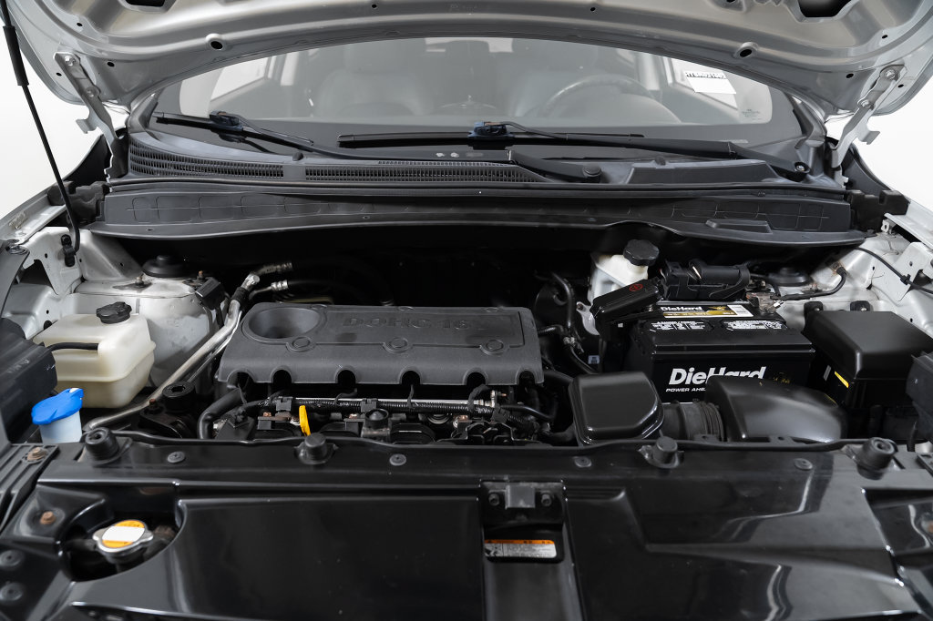 Used 2010 Hyundai Tucson Limited w/ Premium Pkg 4 FWD image 38