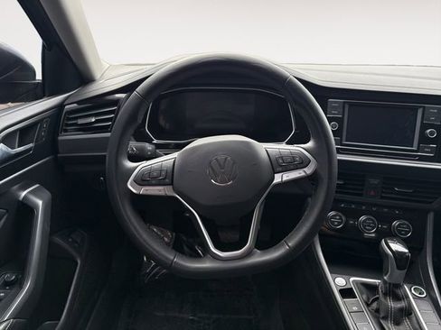 Used 2024 Volkswagen Jetta SE w/ Black Wheel Package image 12