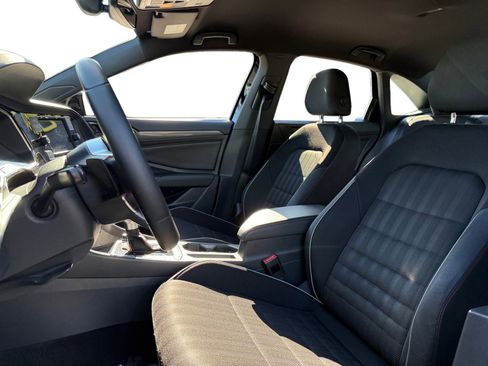 Used 2021 Volkswagen Jetta GLI image 9