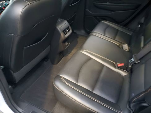 Used 2021 GMC Terrain SLT image 20