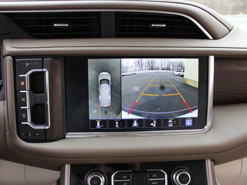 Used 2023 GMC Yukon Denali image 37