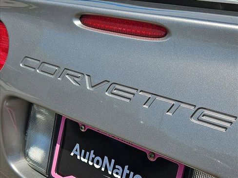 Used 2001 Chevrolet Corvette Convertible w/ Preferred Equipment Group2 RWD image 26