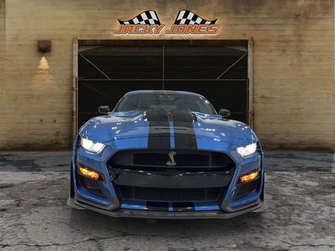 Used 2020 Ford Mustang Shelby GT500 w/ Carbon Fiber Track Pack image 13