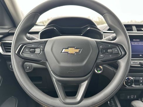Certified 2023 Chevrolet TrailBlazer LT w/ Convenience Package image 19