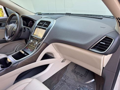 Used 2017 Lincoln MKX Select w/ Select Plus Package image 13