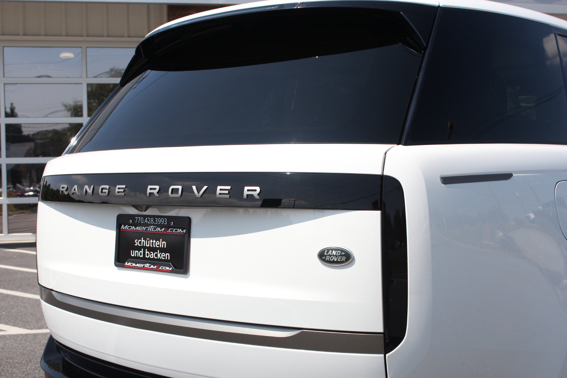Used 2023 Land Rover Range Rover Long Wheelbase SE AWD/4WD image 13