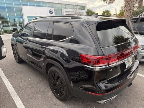 Certified 2024 Volkswagen Atlas SE image 9