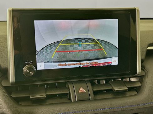 Used 2024 Toyota RAV4 SE w/ Convenience Package image 14