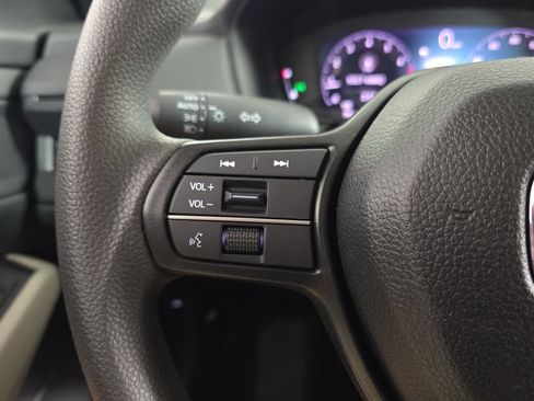 Certified 2025 Honda Accord SE image 14