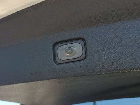 Used 2018 Ford Explorer Limited w/ Equipment Group 301A FWD image 10