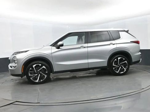 Used 2024 Mitsubishi Outlander FWD image 5