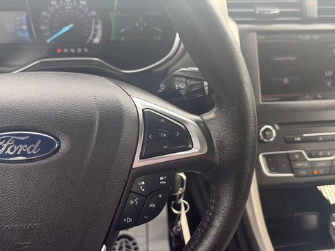 Used 2016 Ford Fusion SE w/ Equipment Group 202A FWD image 26