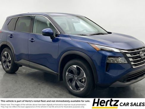 Used 2025 Nissan Rogue SV image 1