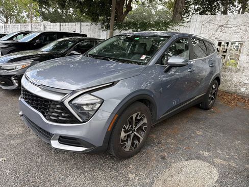 Certified 2023 Kia Sportage EX image 10