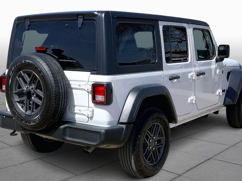 Used 2024 Jeep Wrangler Sport S image 13