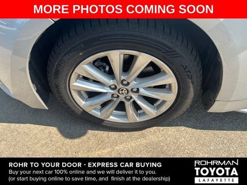 Used 2024 Toyota Corolla LE w/ LE Convenience Package FWD image 5