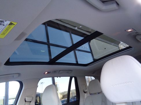 Used 2017 Volvo XC90 T8 Inscription w/ Vision Package image 15