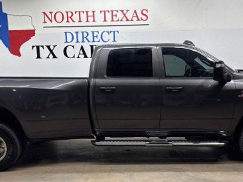 Used 2024 RAM 3500 Tradesman w/ Chrome Appearance Group image 4