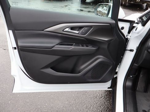 New 2026 Chevrolet Equinox EV LT image 3