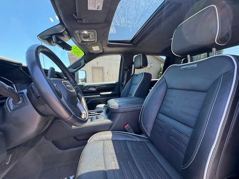 Used 2025 GMC Sierra 2500 AT4X AWD/4WD image 23
