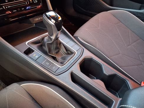 Used 2025 Volkswagen Jetta Sport FWD image 16