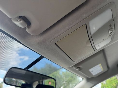 Used 2015 Nissan Rogue S FWD image 24