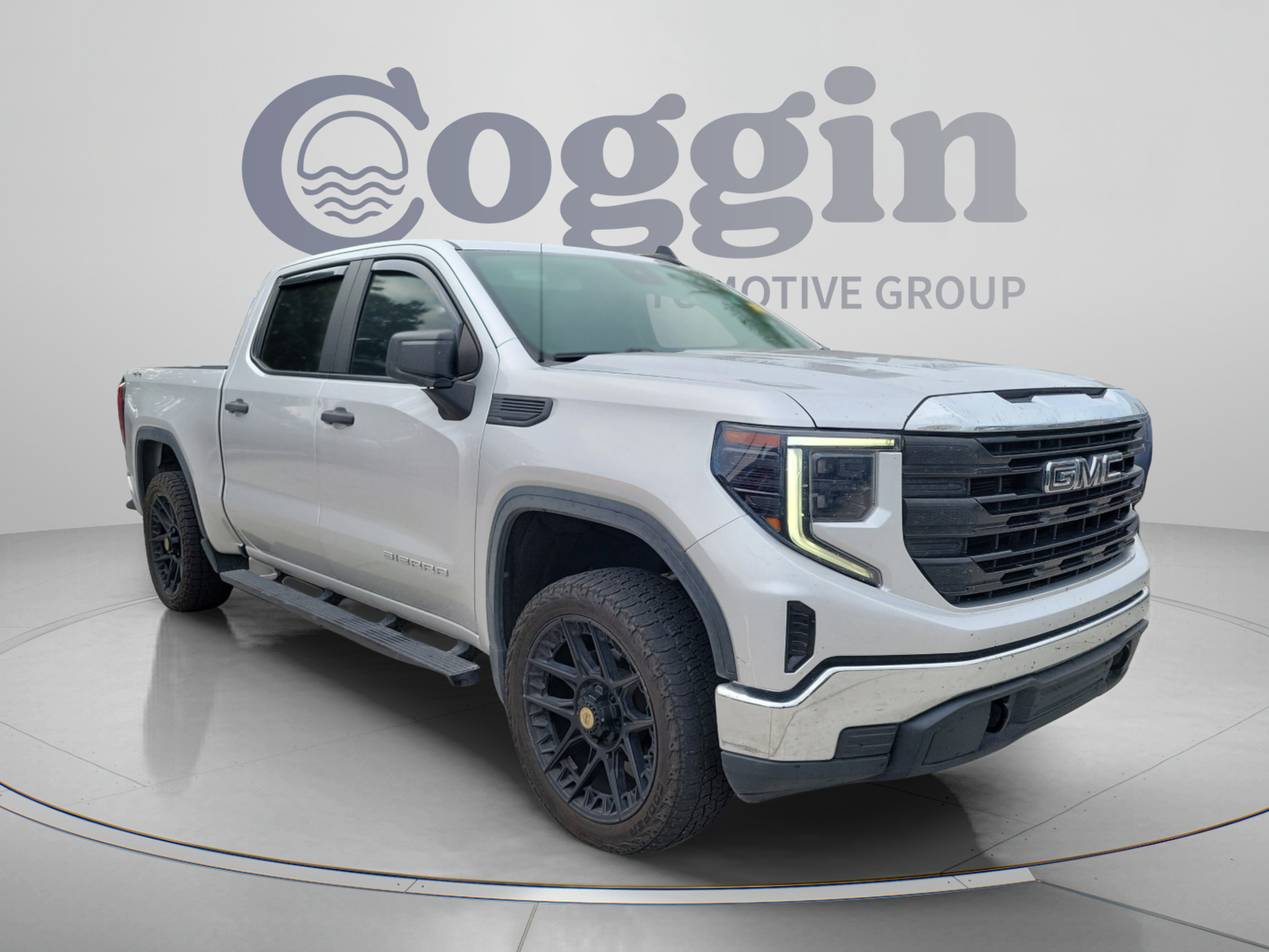 Used 2022 GMC Sierra 1500 Pro w/ Convenience Package AWD/4WD image 4