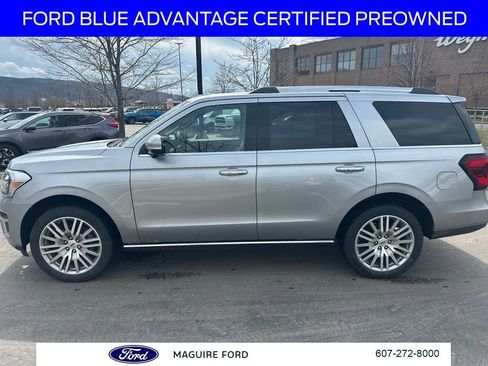 Used 2023 Ford Expedition Limited image 9