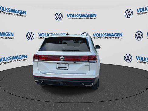 Used 2024 Volkswagen Atlas SEL AWD/4WD image 7