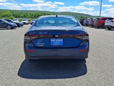 Certified 2023 Honda Accord EX image 5