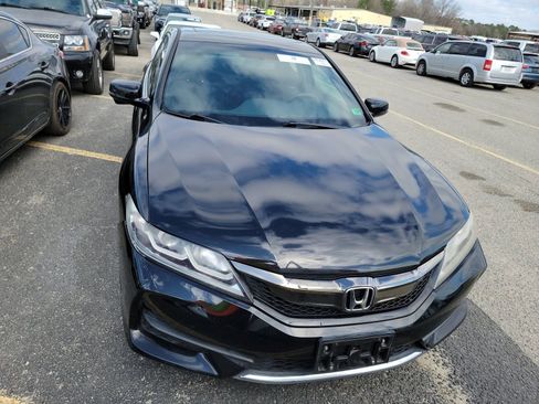 Used 2017 Honda Accord EX image 2