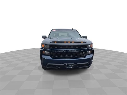 Used 2020 Chevrolet Silverado 1500 Custom w/ Custom Value Package image 3