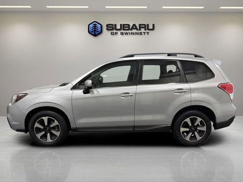 Used 2017 Subaru Forester 2.5i Limited w/ Popular Package #2 image 2