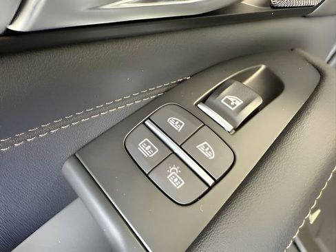 Used 2026 BMW X7 xDrive40i w/ M Sport Package image 26