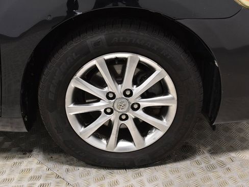 Used 2010 Toyota Camry Hybrid image 32