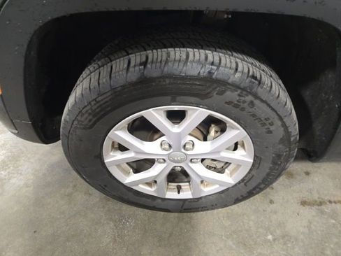 Used 2022 Jeep Grand Cherokee L Limited AWD/4WD image 11