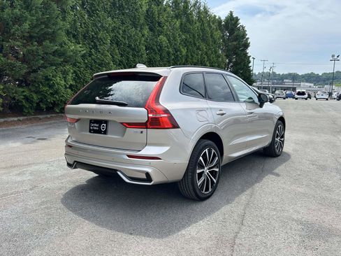 Certified 2025 Volvo XC60 B5 Plus AWD/4WD image 3