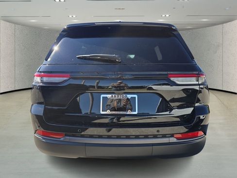 New 2026 Jeep Grand Cherokee Altitude RWD image 5