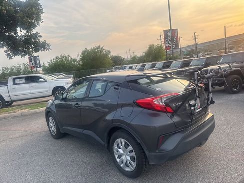 Used 2021 Toyota C-HR LE FWD image 25