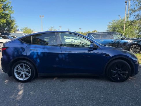 Used 2021 Tesla Model Y Long Range AWD/4WD image 11