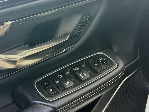 Used 2020 RAM 1500 Limited w/ Body Color Bumper Group image 23