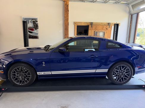 Used 2013 Ford Mustang Shelby GT500 RWD image 14