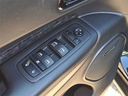 Used 2022 Dodge Durango R/T w/ Hemi Orange Plus Package image 21