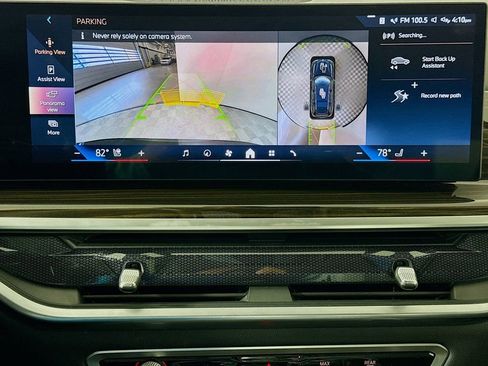 Used 2024 BMW X7 xDrive40i w/ Premium Package AWD/4WD image 14