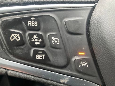 Used 2022 Chevrolet Malibu LS image 36