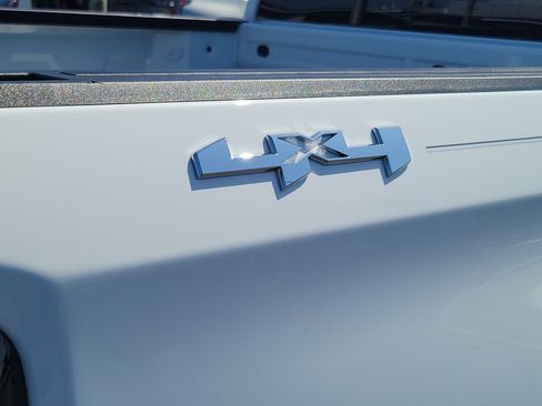 Used 2026 GMC Sierra 1500 SLE AWD/4WD image 5