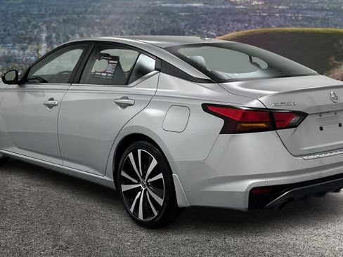 Used 2022 Nissan Altima 2.5 SR image 7
