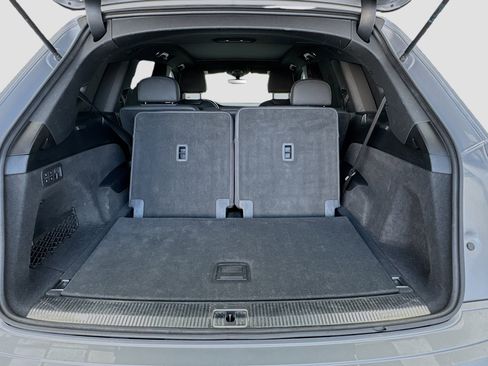 Used 2020 Audi Q7 3.0T Premium Plus w/ Premium Plus Package AWD/4WD image 18