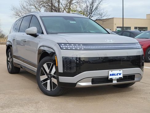 New 2026 Hyundai Ioniq 9 SEL image 1