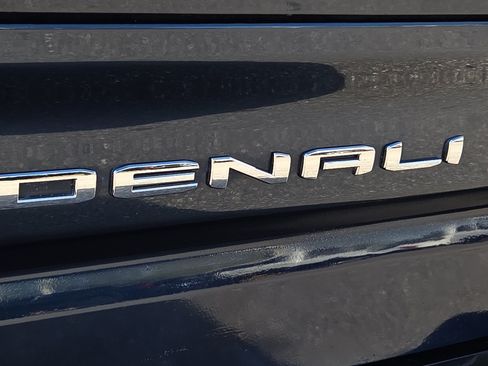 Certified 2023 GMC Sierra 1500 Denali Ultimate AWD/4WD image 32